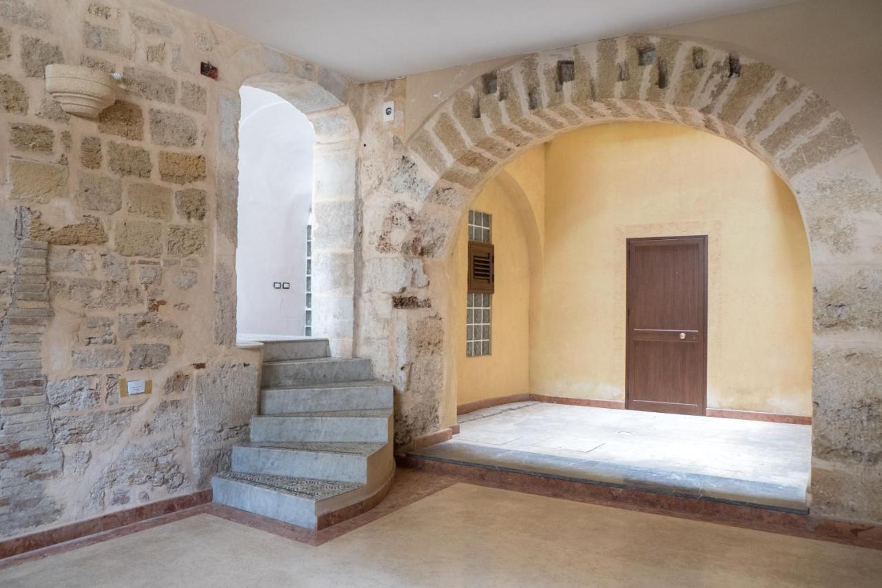 Charming House In The Historic Center Of Palermo Apartman Kültér fotó